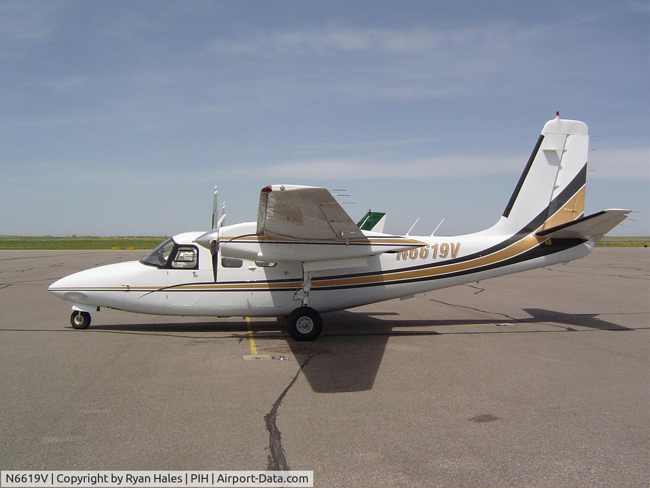N6619V, 1968 Aero Commander 500 S C/N 1824-24, Takin' a break