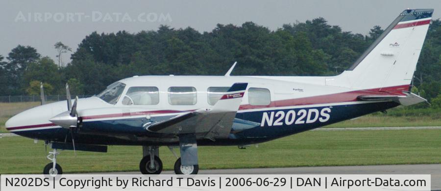 N202DS, 1978 Piper PA-31-325 Navajo C/R C/N 31-7912025, 1978 Piper PA-31-325 in Danville Va.