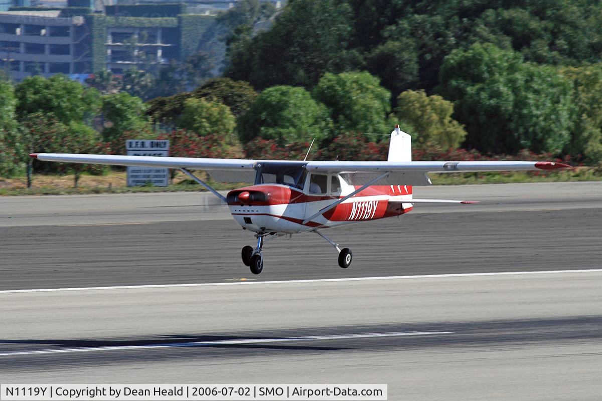 N1119Y, 1962 Cessna 150B C/N 15059519, 1962 Cessna 150B N1119Y landing on RWY 21 at Santa Monica Municipal Airport (KSMO) - Santa Monica, California.