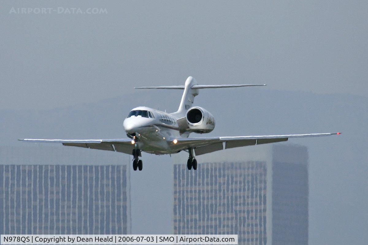 N978QS, 2002 Cessna 750 Citation X Citation X C/N 750-0187, 2002 Cessna 750 Citation X N978QS, from Las Vegas McCarran Int'l (KLAS), on final approach to RWY 21.