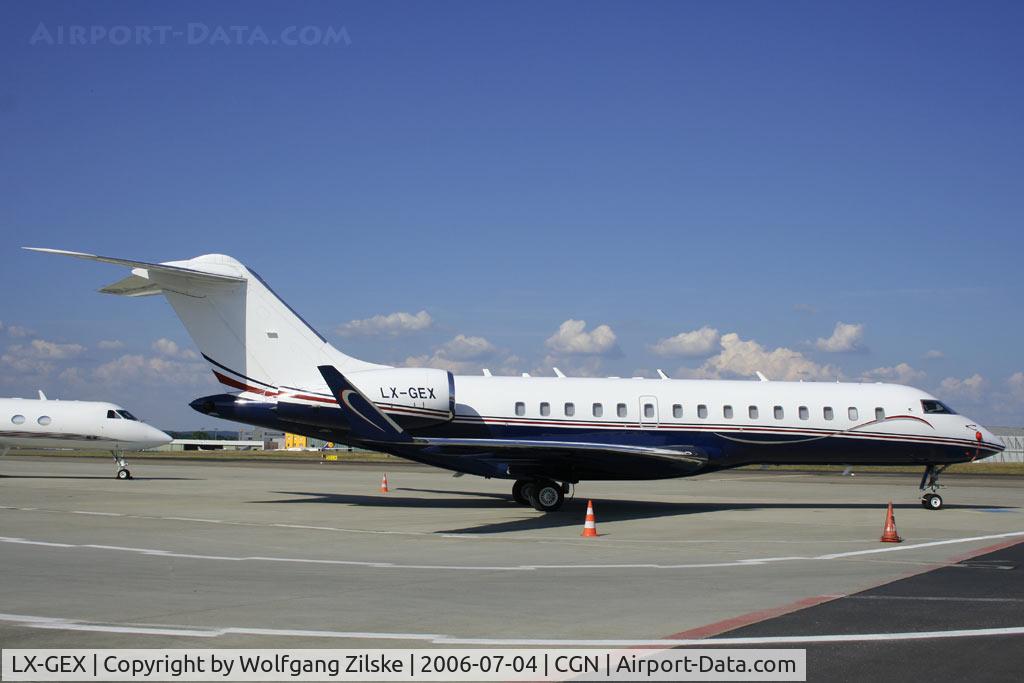 LX-GEX, 1998 Bombardier BD-700-1A10 Global Express C/N 9013, visitor
