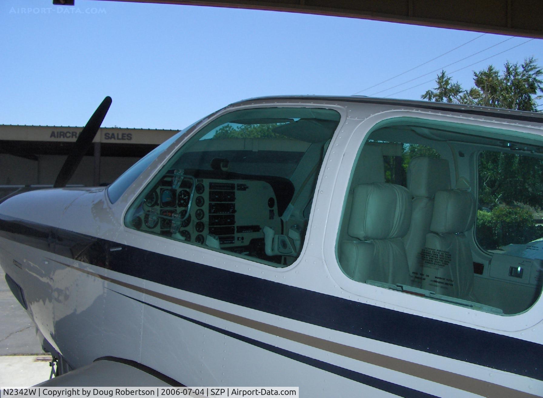 N2342W, 1998 Raytheon Aircraft Company A36 Bonanza C/N E-3191, 1998 Raytheon Beech A36 BONANZA, Continental IO-550B 300 Hp, panel, 6 place club seating