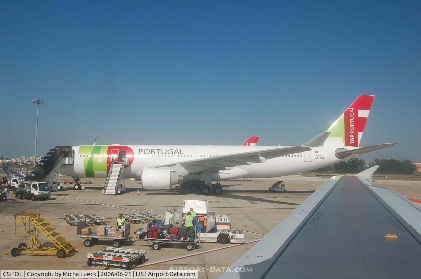 CS-TOE, 1999 Airbus A330-223 C/N 305, At Lisbon Airport