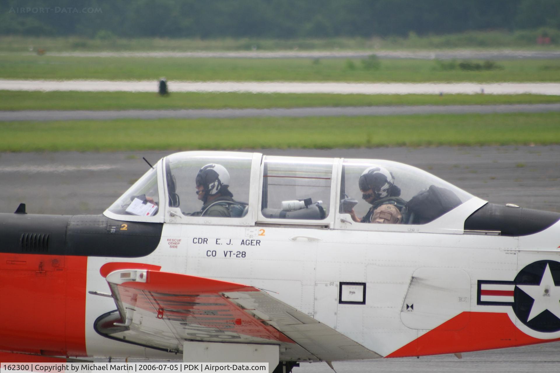 162300, Beech T-34C Turbo Mentor C/N GL-298, Commanders Bird!