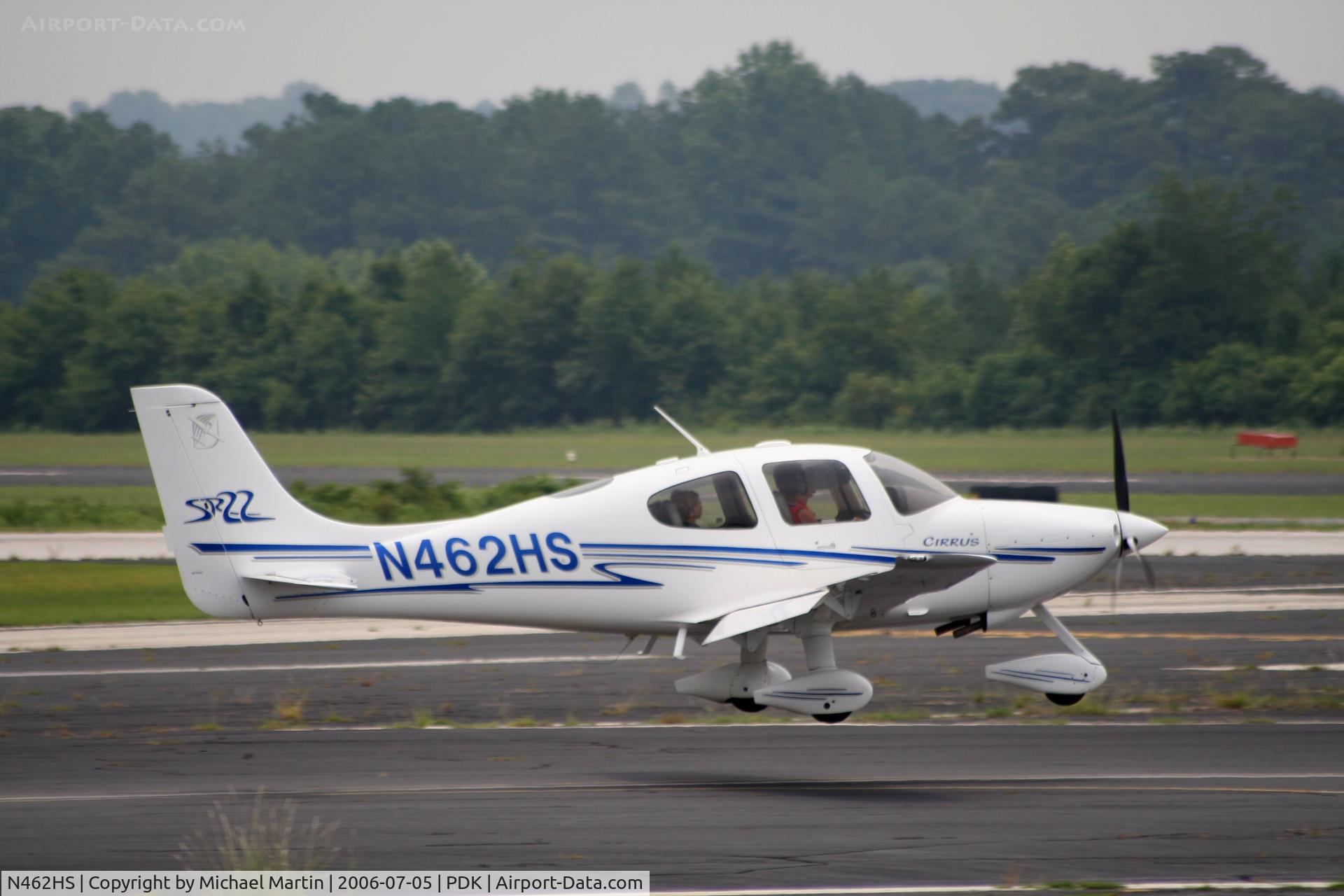 N462HS, 2003 Cirrus SR22 C/N 0775, Landing 20R just feet from the runway