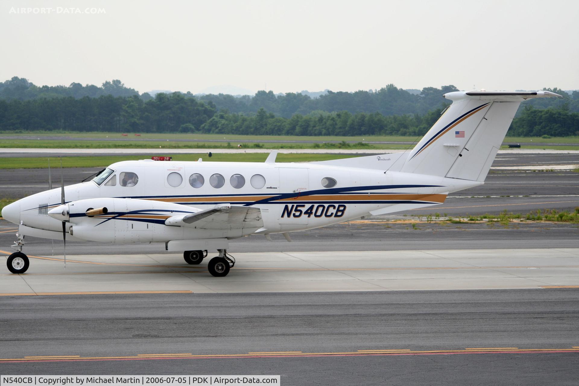 N540CB, 1987 Beech Super King Air 300LW C/N FA-135, Taxing to Epps Air Service