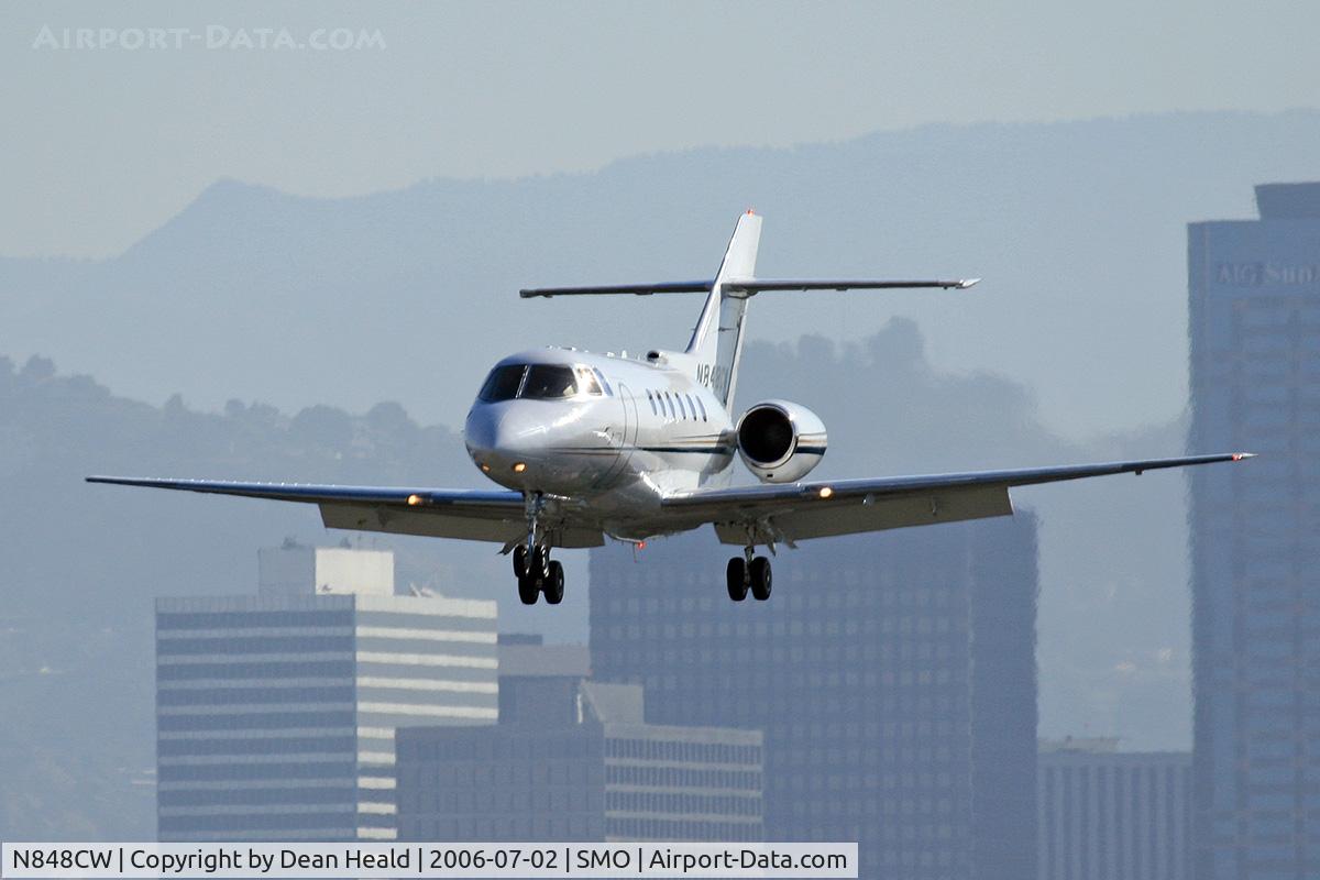 N848CW, 2003 Raytheon Hawker 800XP C/N 258648, Raytheon Hawker 800XP - N848CW - operated by Flight Options, on final approach to RWY 21 after a short hop from Van Nuys (VNY).