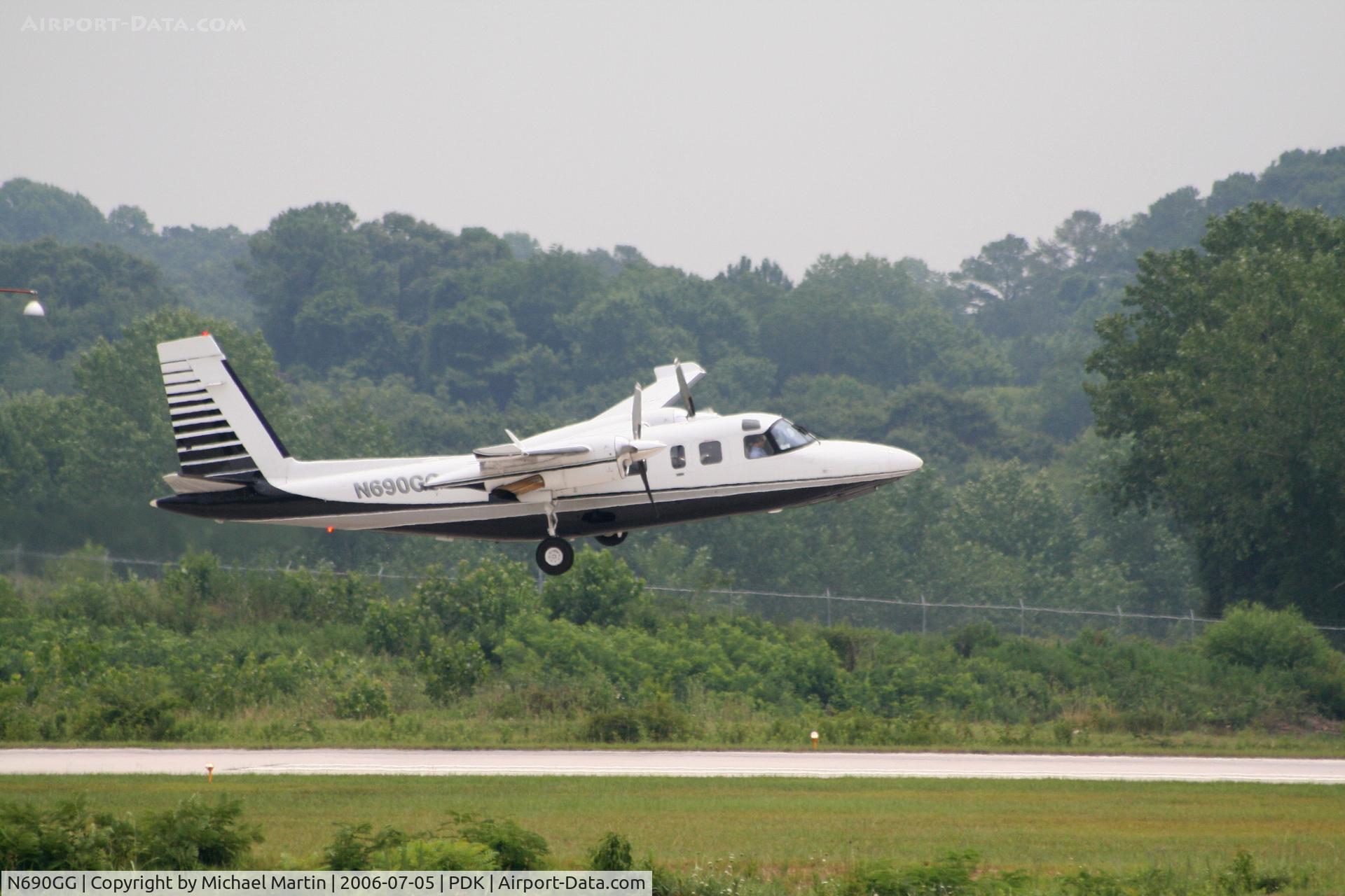 N690GG, 1977 Rockwell International 690B C/N 11411, Departing Runway 20L