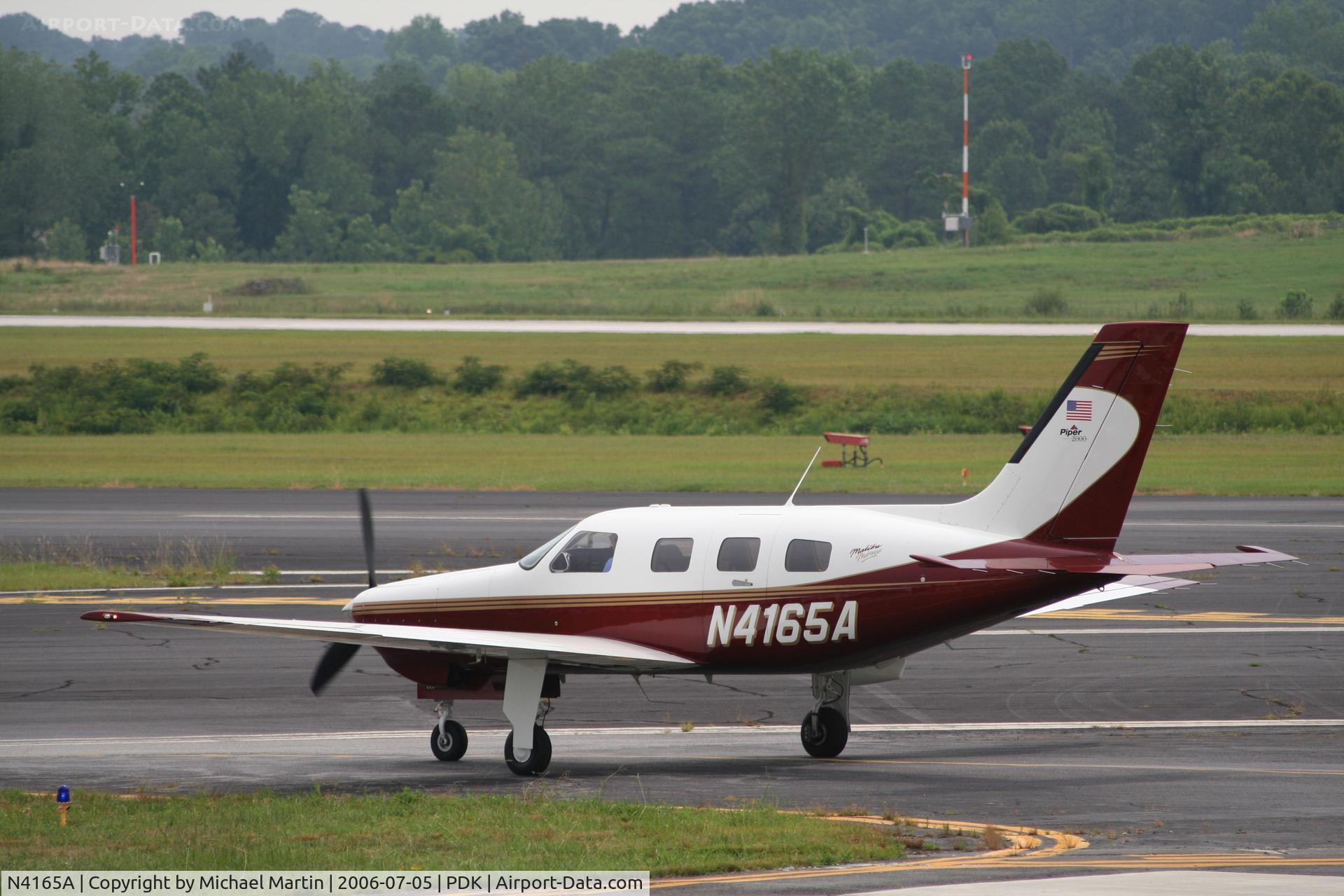 N4165A, 2000 Piper PA-46-350P Malibu Mirage C/N 4636278, Taxing to Signature Air