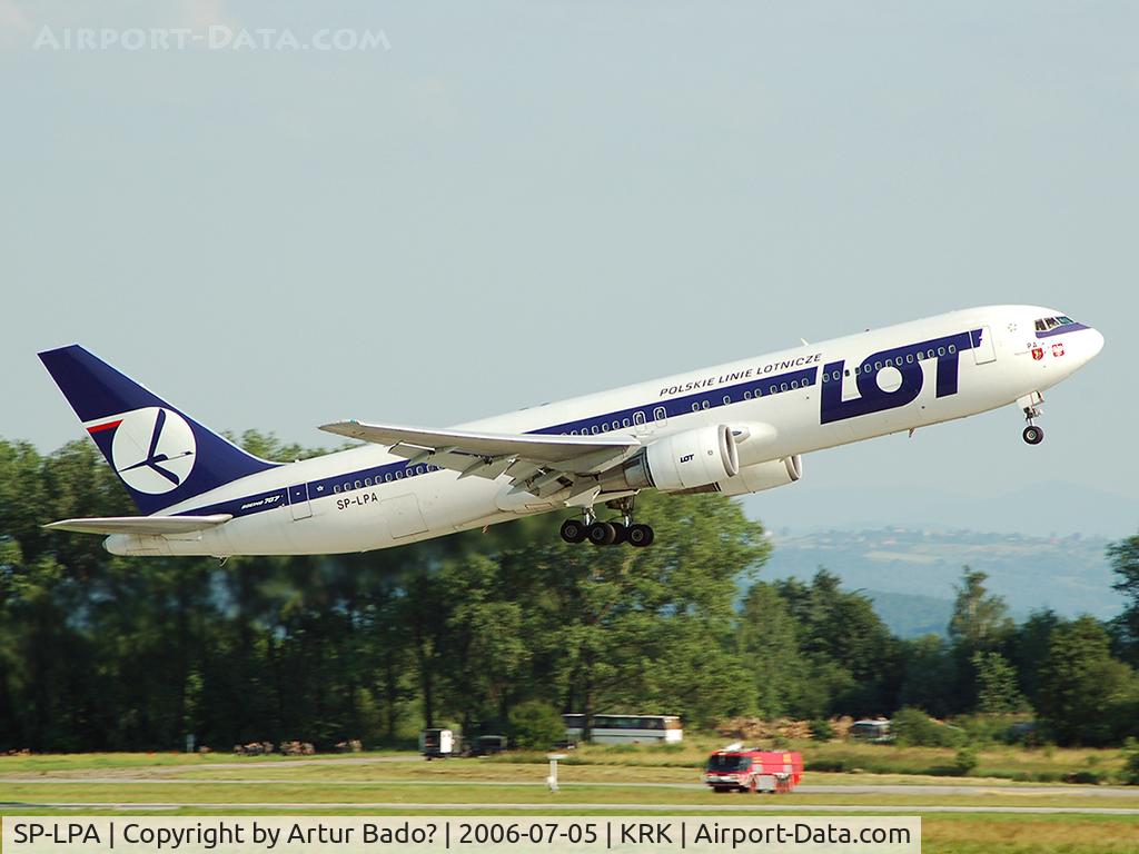SP-LPA, 1990 Boeing 767-35D/ER C/N 24865, LOT
