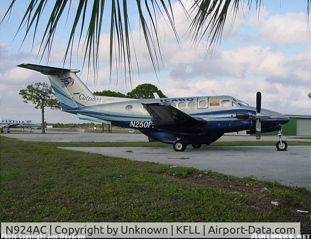 N924AC, 1979 Beech 200 Super King Air Catpass C/N BB483, Icaro Express squeme, 