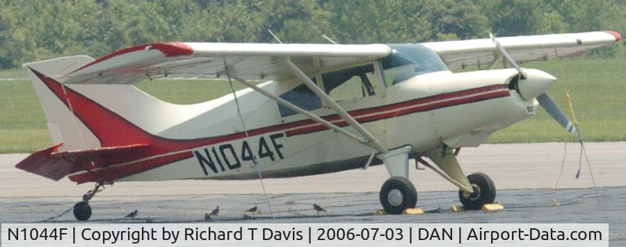 N1044F, 1995 Maule MX-7-180A Sportplane C/N 20046C, 1944 Aeronca 7AC in Danville Va. was providing shade for birds under it as the temperatures reached into the very humid 90's.