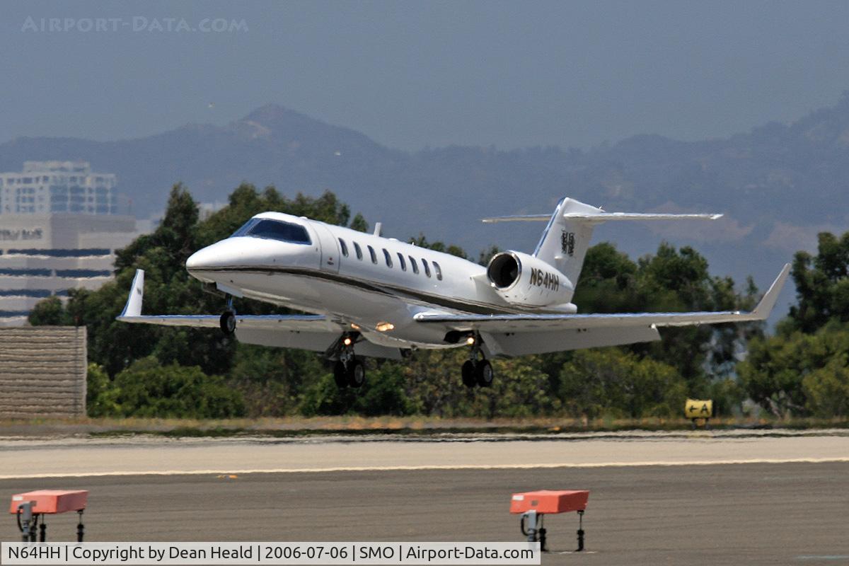 N64HH, 2000 Learjet 45 C/N 45-087, 2000 Bombardier Learjet 45 N64HH from Metropolitan Oakland Int'l (KOAK) landing on RWY 21.