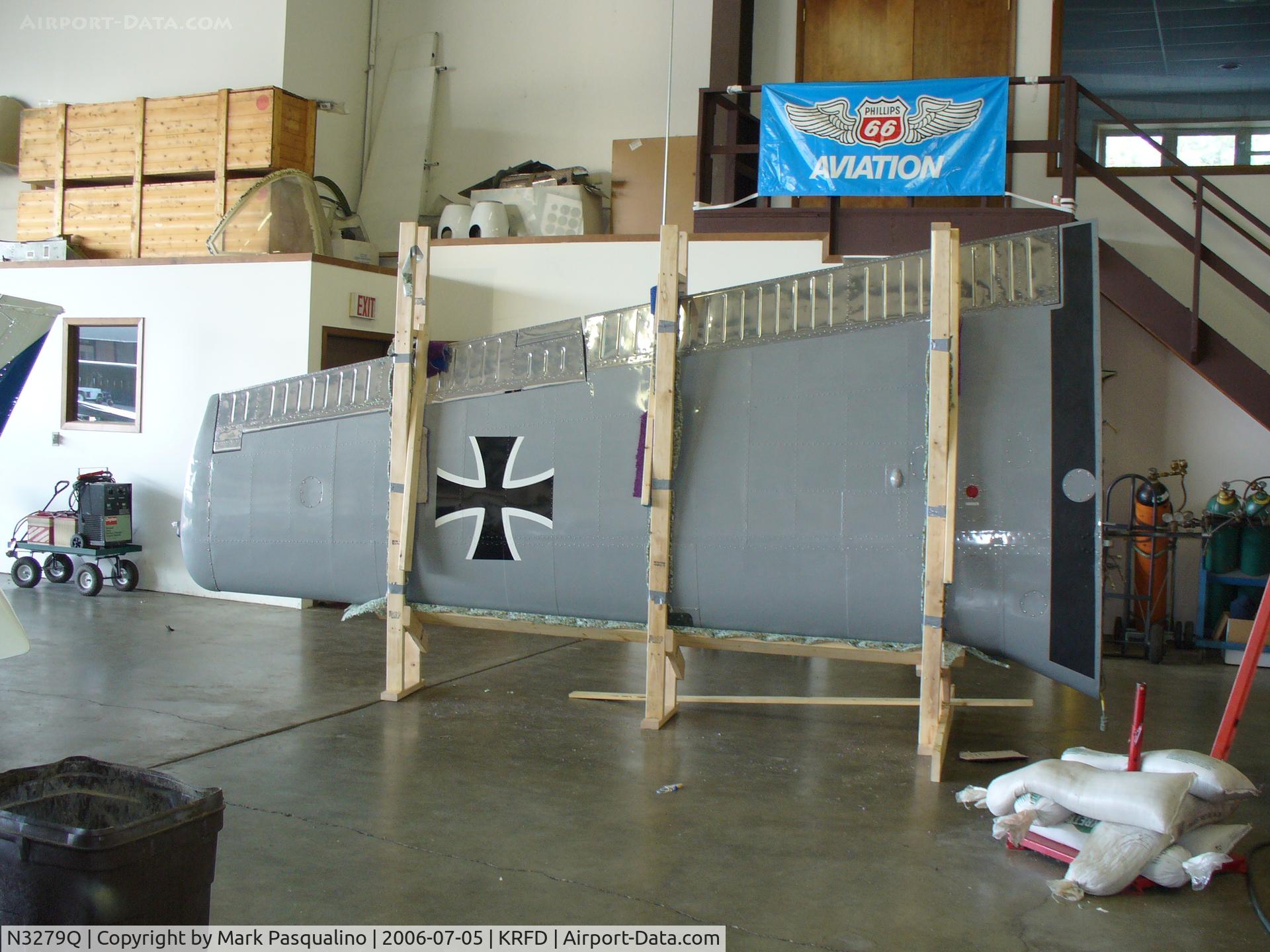 N3279Q, 1960 Focke-Wulf FWP-149D C/N 190, FW P.149D right wing prepared for shipment