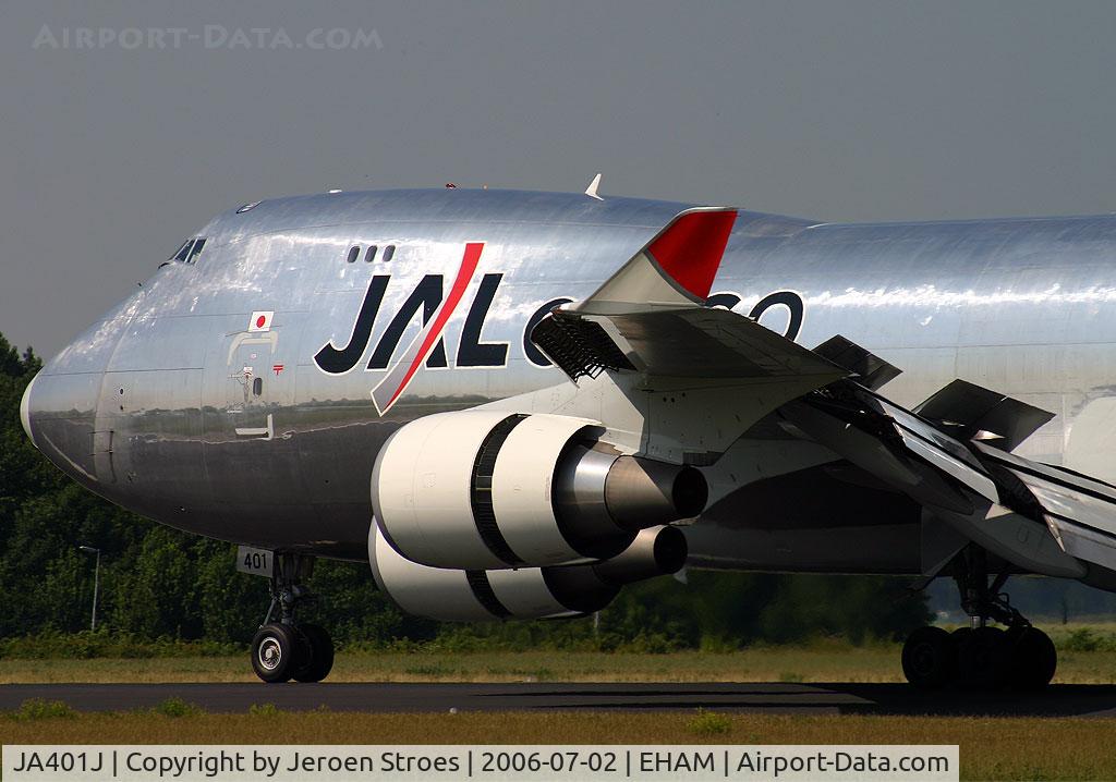 JA401J, 2004 Boeing 747-446F (SCD) C/N 33748, Flying mirror has landed at RWY18R