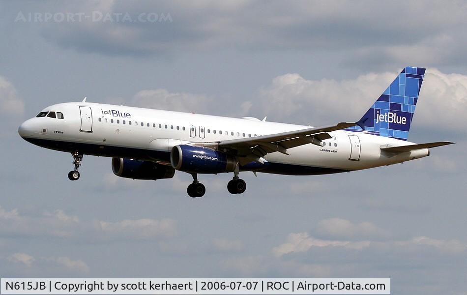 N615JB, 2005 Airbus A320-232 C/N 2461, landing 04