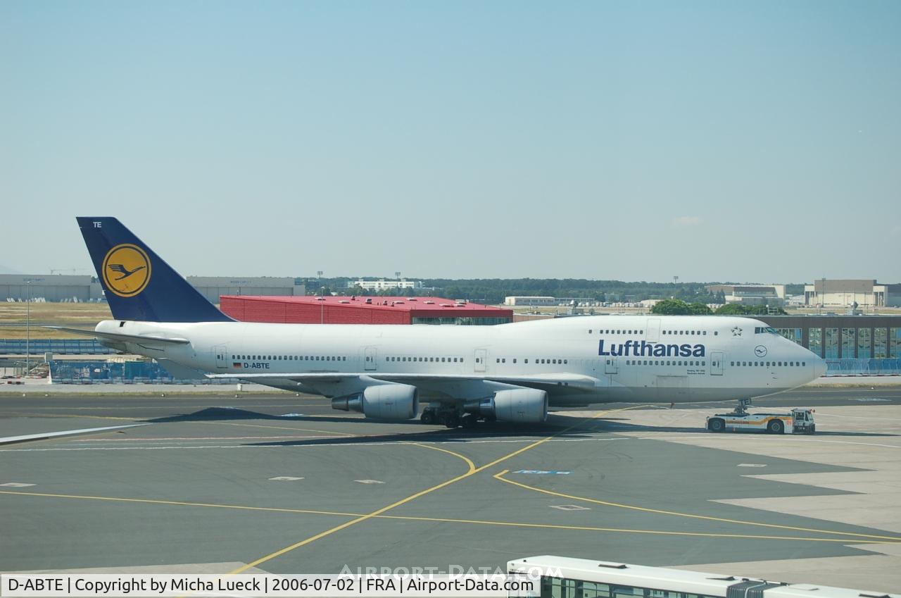 D-ABTE, 1991 Boeing 747-430M C/N 24966, Push-back