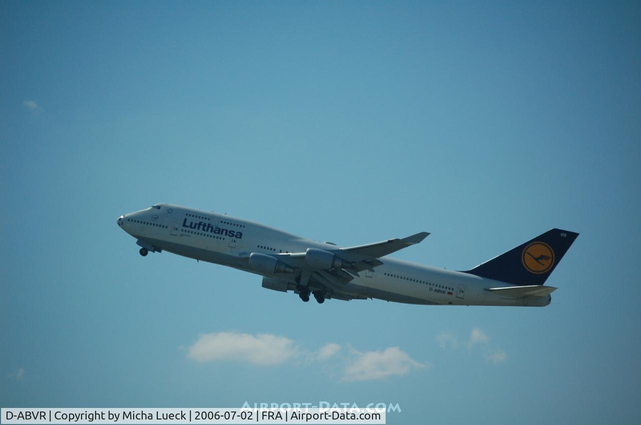 D-ABVR, 1997 Boeing 747-430 C/N 28285, Climbing out of Frankfurt