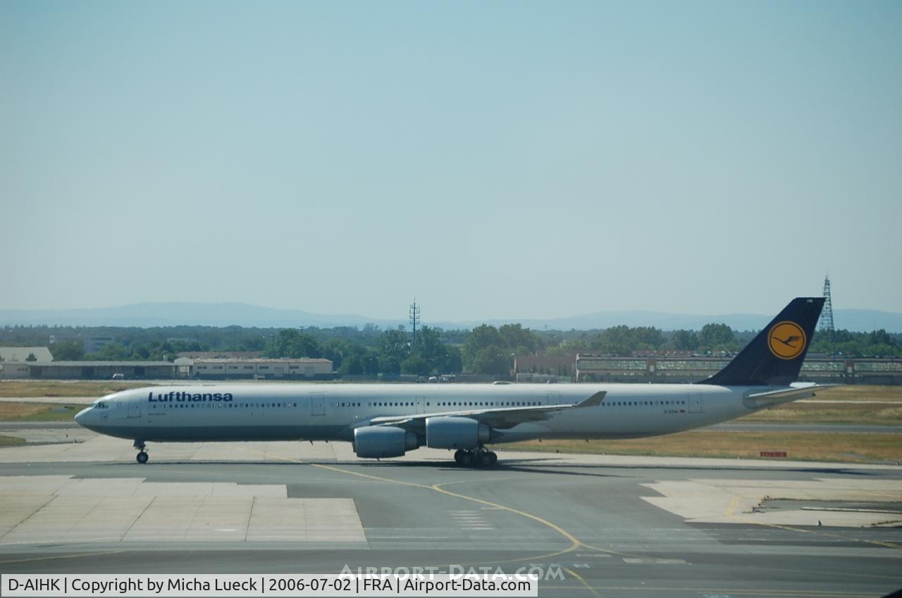 D-AIHK, 2004 Airbus A340-642 C/N 580, Taxiing to the gate