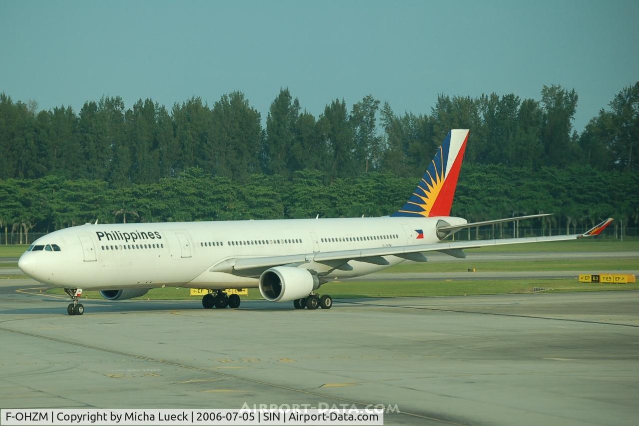 F-OHZM, Airbus A330-301 C/N 183, Just arrived at Changi Airport, taxiing to the gate