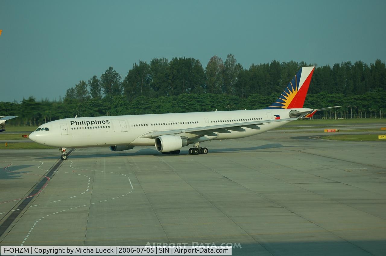 F-OHZM, Airbus A330-301 C/N 183, Just arrived at Changi Airport, taxiing to the gate