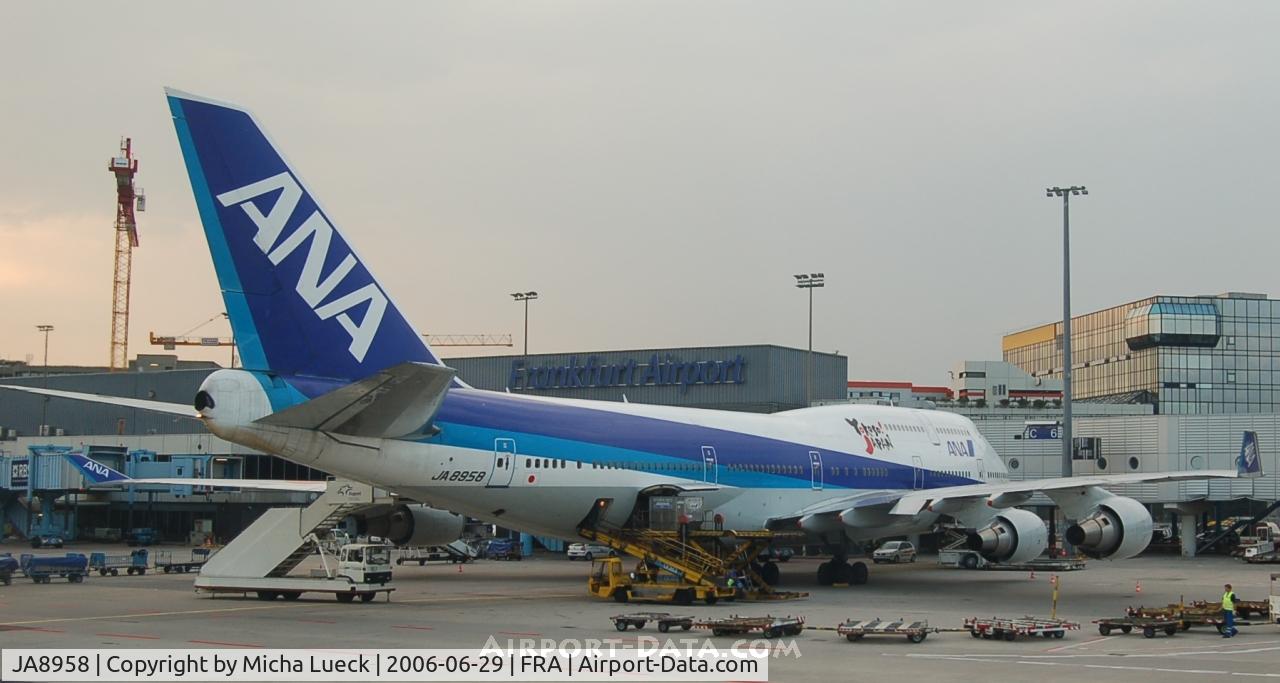 JA8958, 1992 Boeing 747-481 C/N 25641, At the gate in Frankfurt