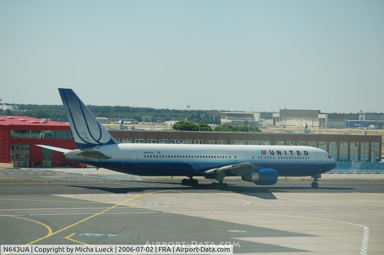 N643UA, 1991 Boeing 767-322/ER C/N 25093, Taxiing to the runway for take-off