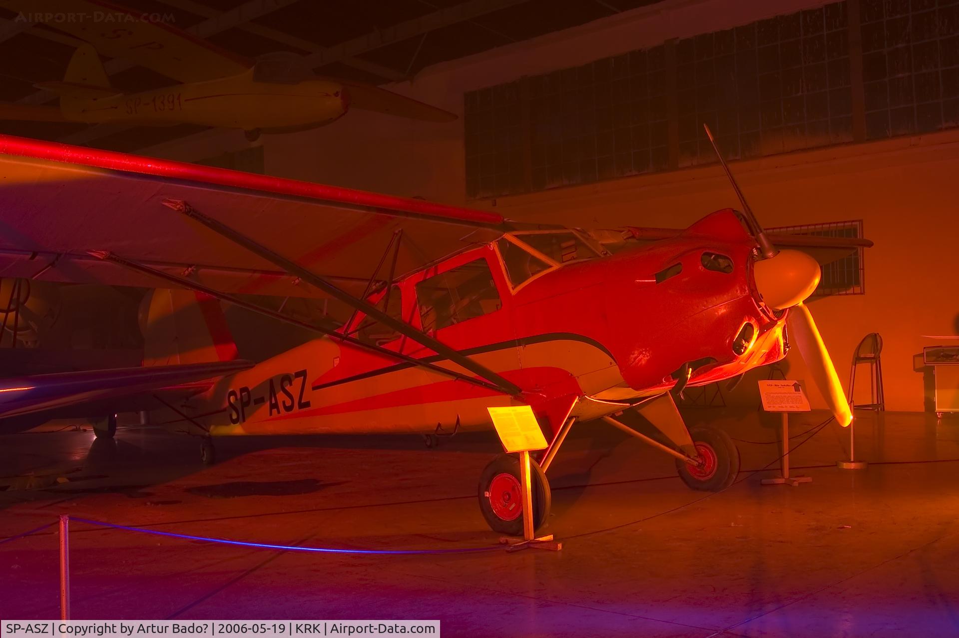 SP-ASZ, Yakovlev Yak-12M C/N 5013, Museum by night