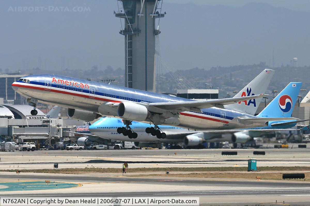 N762AN, 2002 Boeing 777-223 C/N 31479, American Airlines N762AN (FLT AAL169) departing RWY 25R enroute to Narita Int'l (RJAA), Japan.