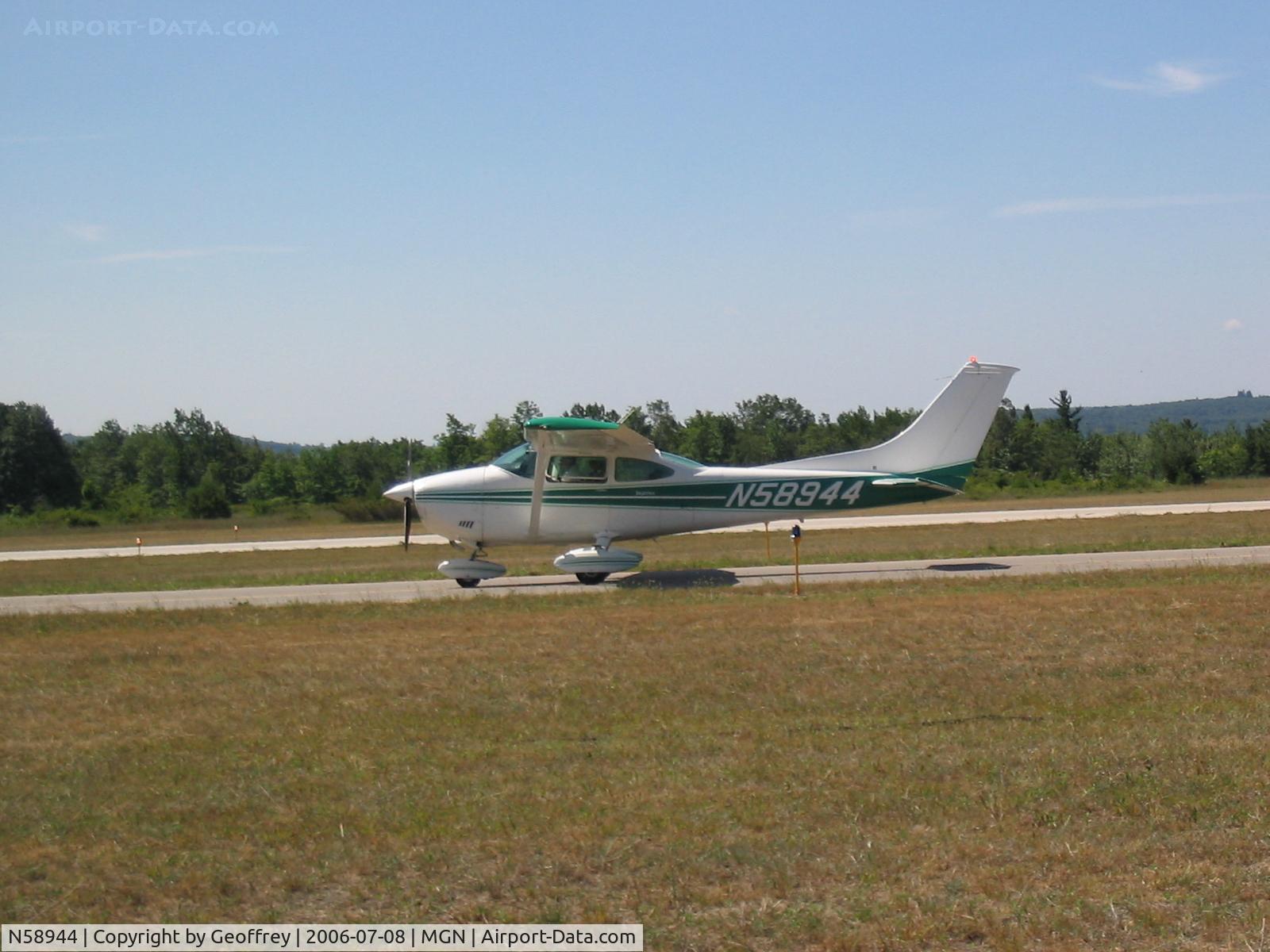 N58944, 1973 Cessna 182P Skylane C/N 18262415, 182P MGN