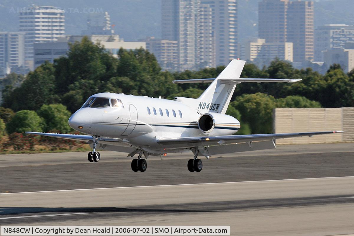 N848CW, 2003 Raytheon Hawker 800XP C/N 258648, Raytheon Hawker 800XP - N848CW - operated by Flight Options, landing on RWY 21 after a short hop from Van Nuys (VNY).