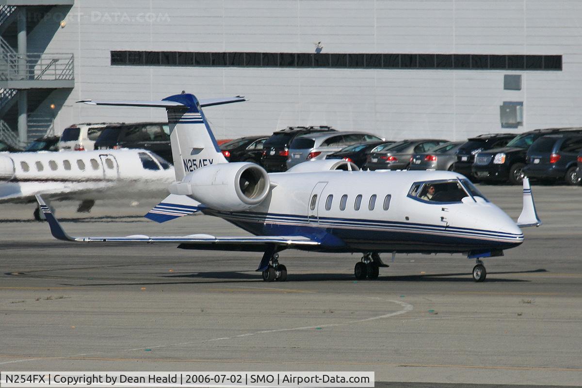 N254FX, 2002 Learjet 60 C/N 60-247, 2002 Bombardier Learjet 60 N254FX taxiing to RWY 21 for departure to Metropolitan Oakland Int'l (KOAK).