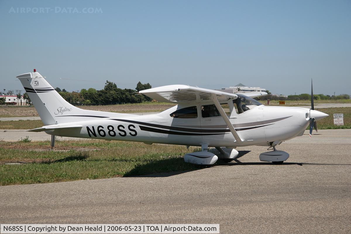 N68SS, 2000 Cessna 182S Skylane C/N 18280689, 2000 Cessna 182S N68SS parked on the ramp at Torrance Municipal Airport (KTOA) - Torrance, California.