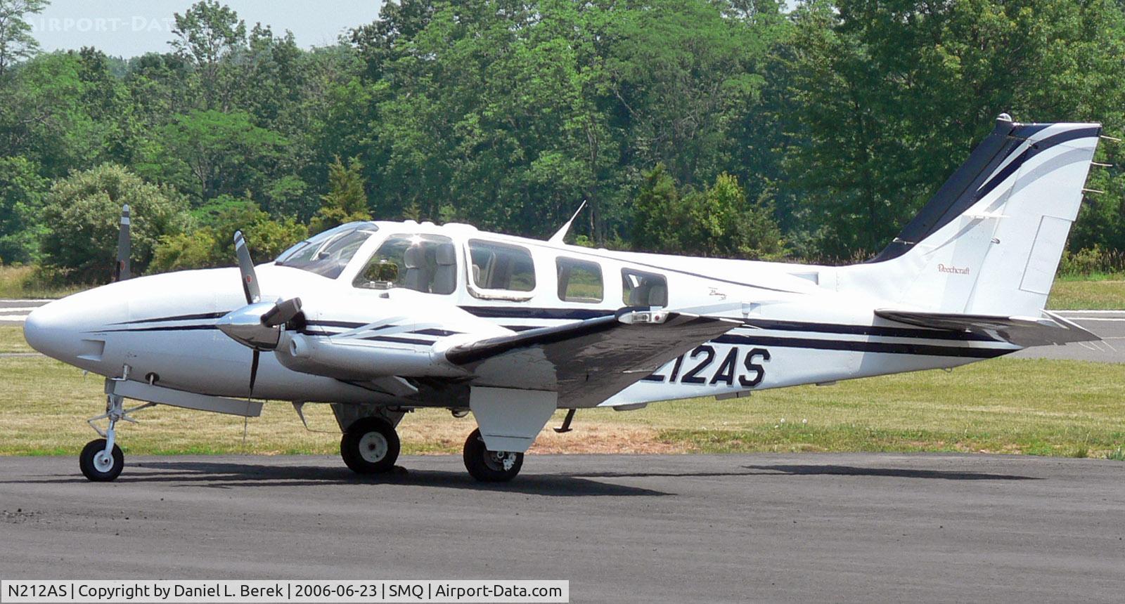 N212AS, 2001 Raytheon 58 C/N TH-1995, Pretty Beech Baron on the ramp at Somerset County - George Walker Airfield.