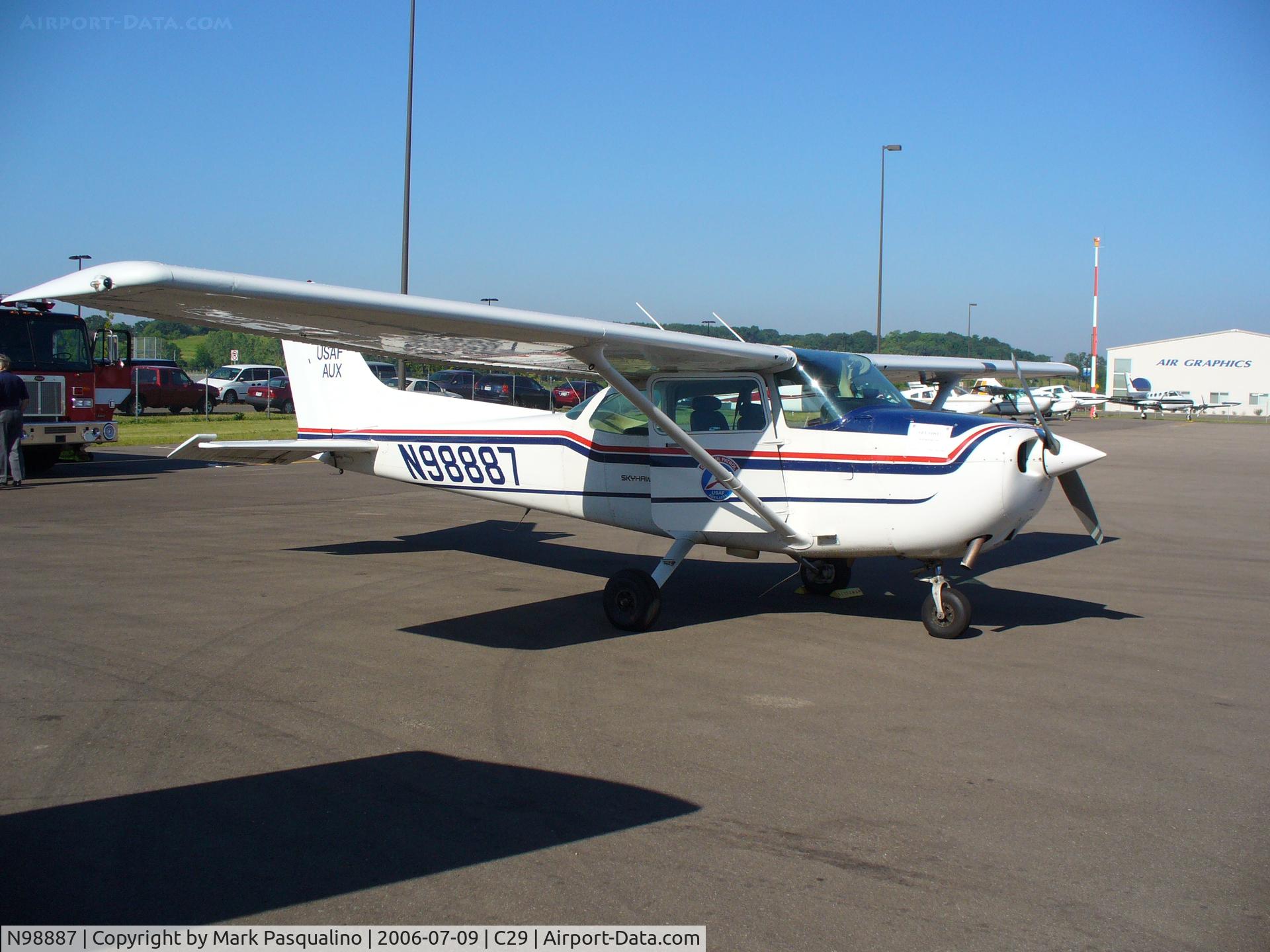 N98887, 1985 Cessna 172P C/N 17276373, Cessna 172P