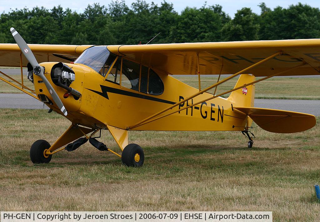 PH-GEN, 1944 Piper L-4J Grasshopper (J3C-65D) C/N 12893, Belongs to the Flying Museum
