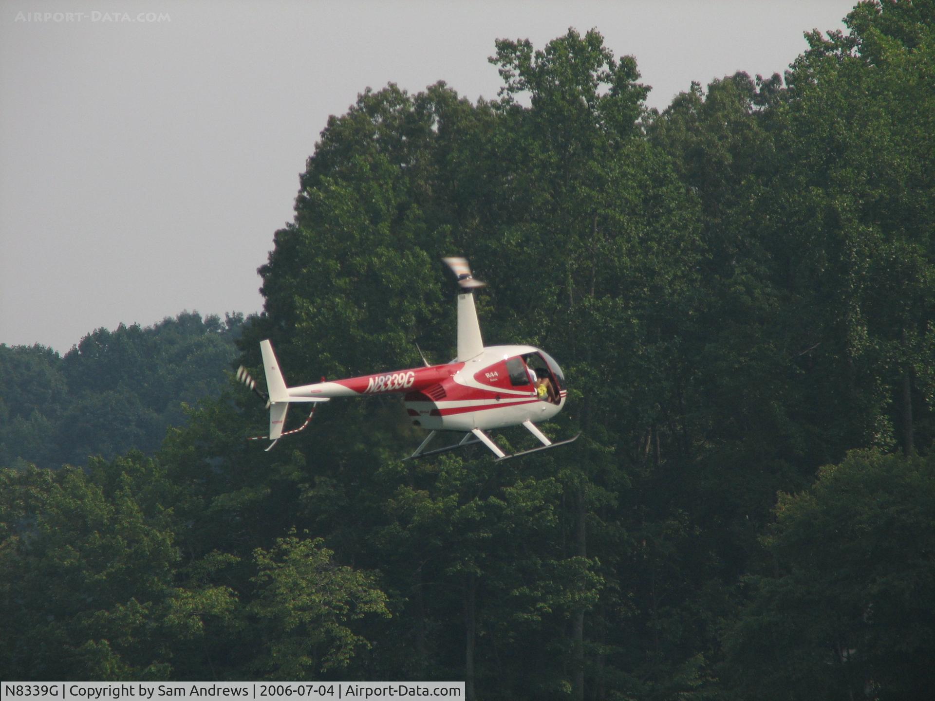 N8339G, 1996 Robinson R44 C/N 0243, beginning the flare