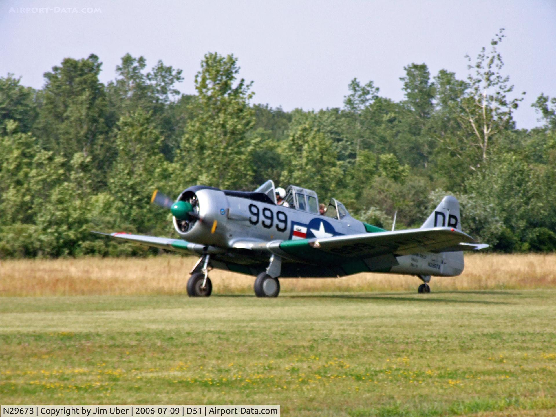 N29678, North American AT-6D C/N 51999, Bob's home from the Geneseo show