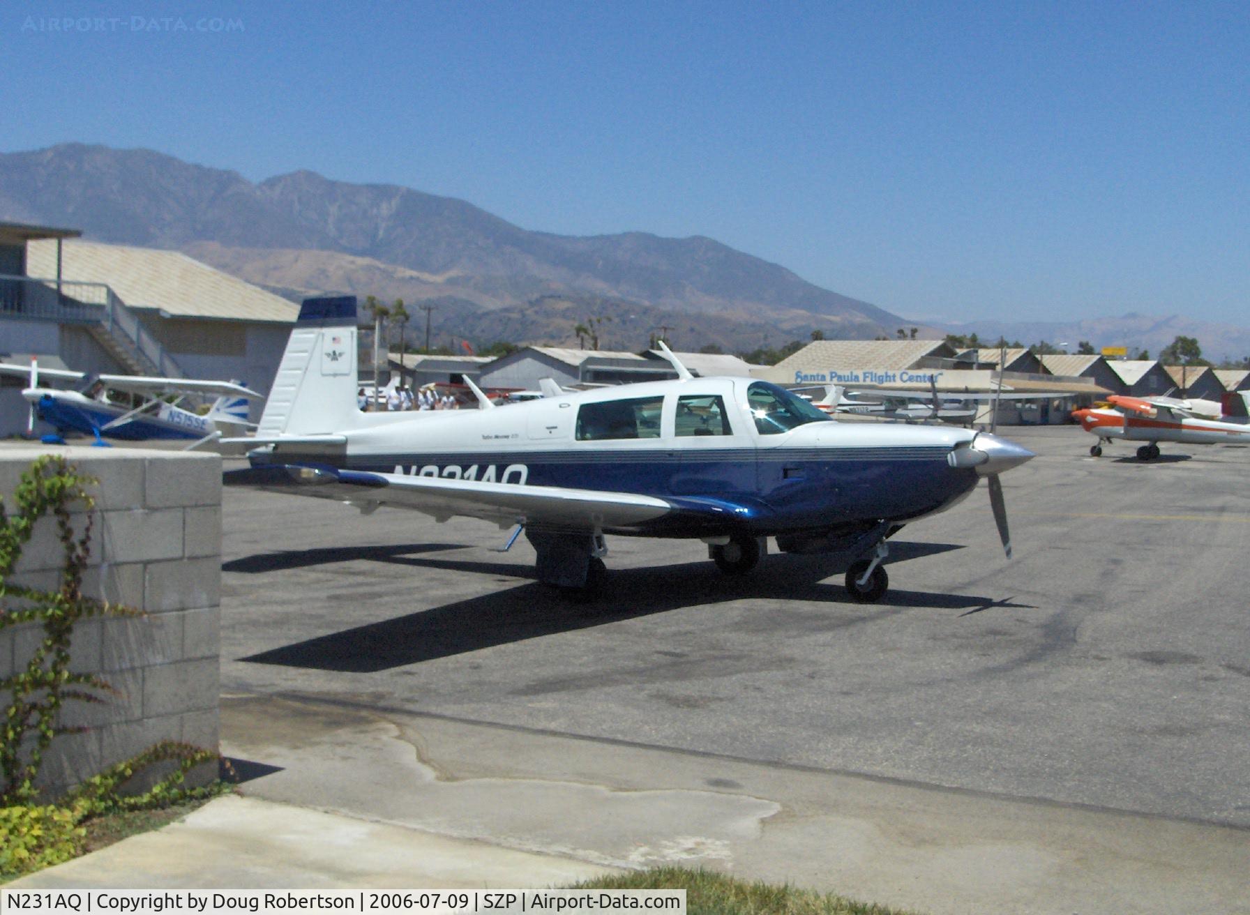 N231AQ, 1979 Mooney M20K C/N 25-0103, 1979 Mooney M20K 231 Turbo, Continental TSIO-360-GB 210 Hp, refueling