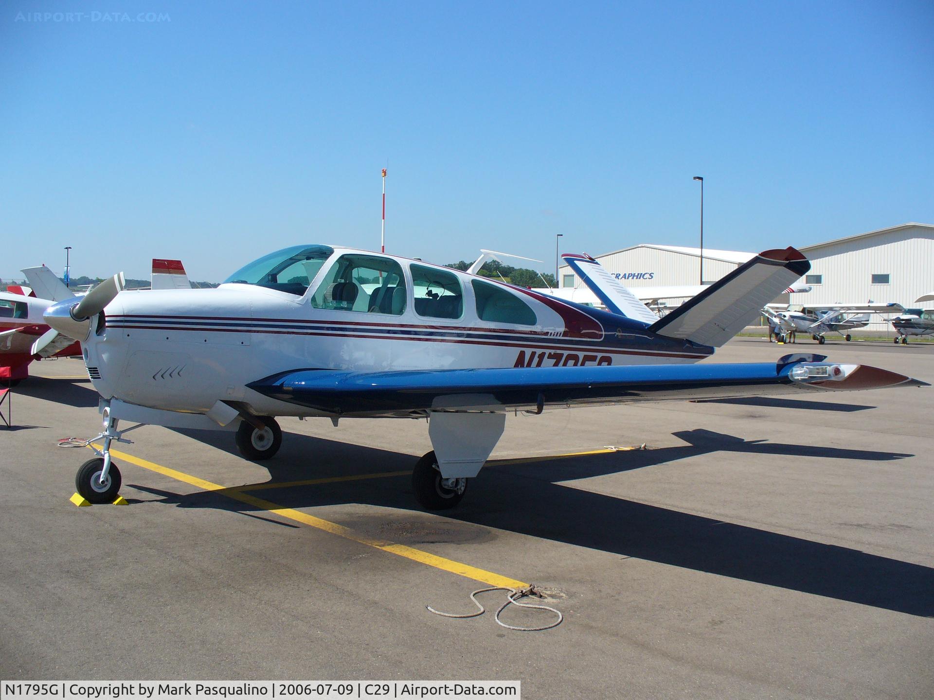 N1795G, 1962 Beech P35 Bonanza C/N D-6977, Beech P35
