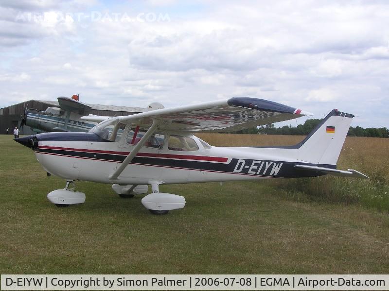 D-EIYW, Reims F172N Skyhawk C/N 1943, Cessna 172 at Fowlmere