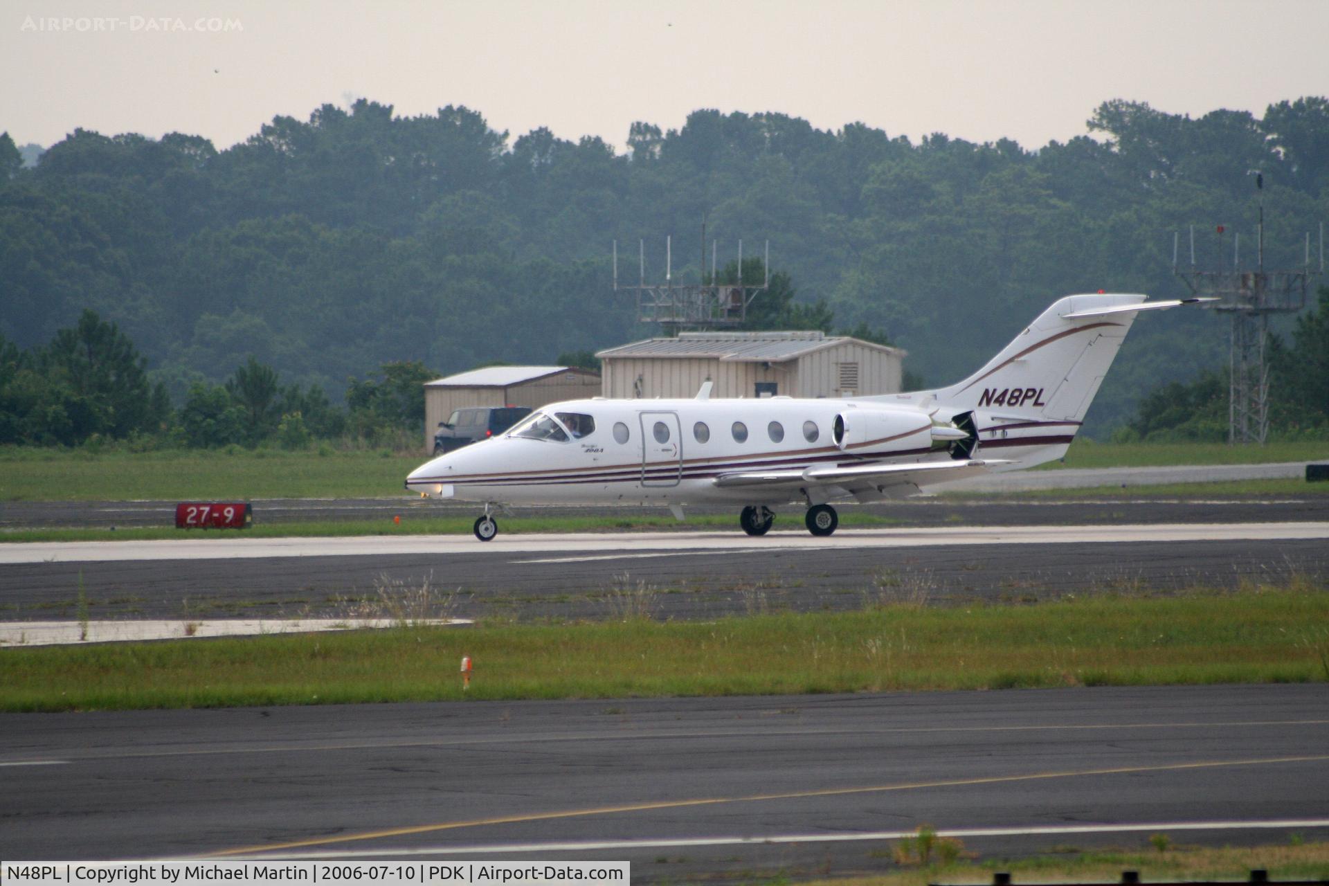 N48PL, Raytheon Aircraft Company 400A C/N RK-138, Landing 2L With Airbrakes Extended