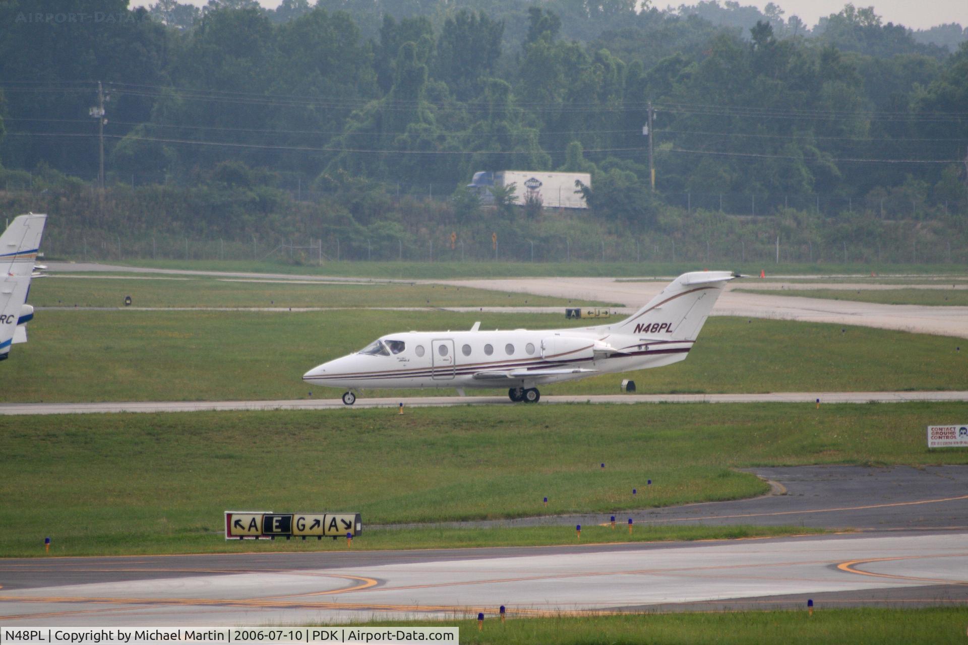 N48PL, Raytheon Aircraft Company 400A C/N RK-138, Taxing to Signature Air