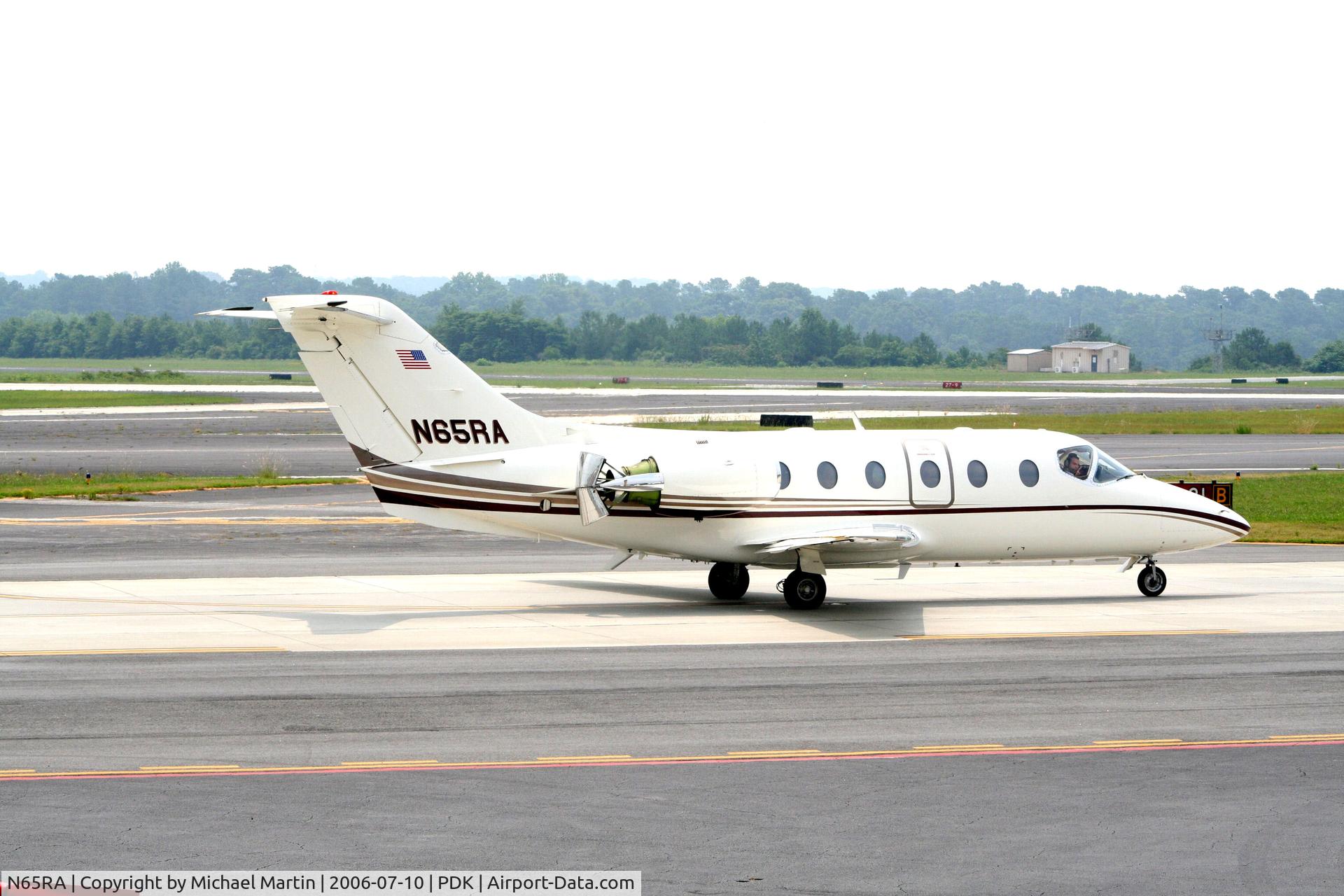 N65RA, Beech 400 Beechjet C/N RJ-9, Taxing to 2L