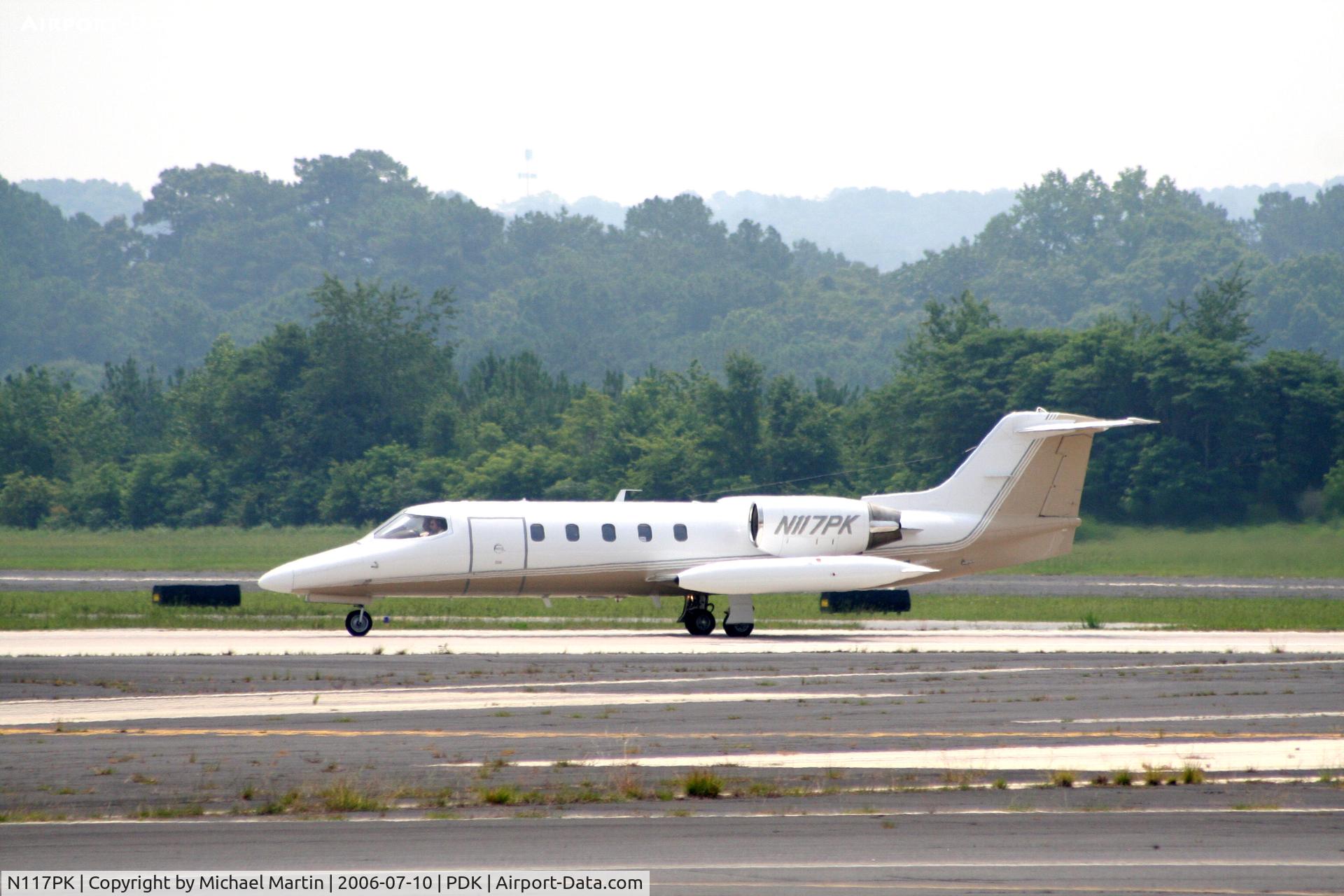 N117PK, 1985 Learjet 35A C/N 35-513, Departing 2L