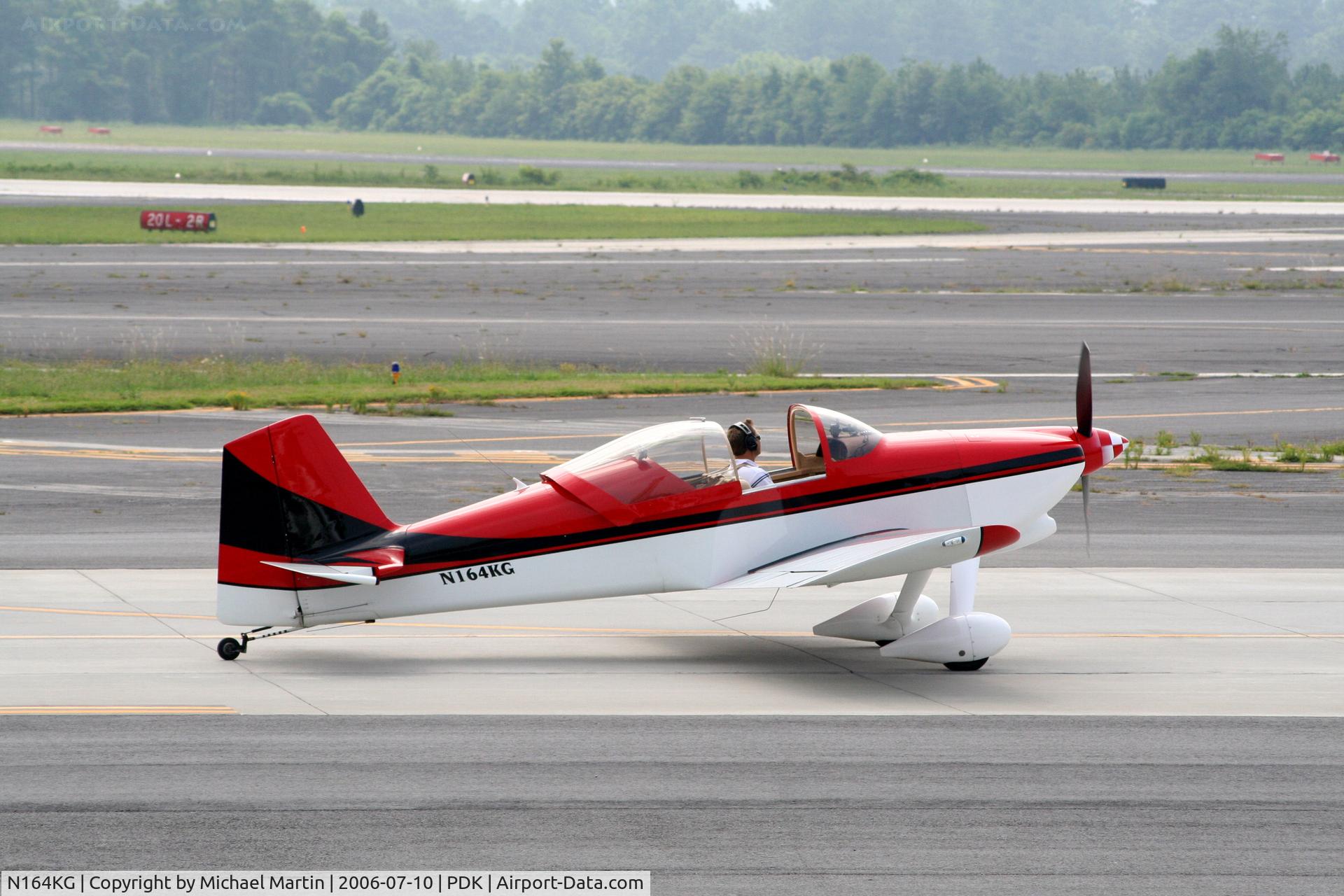 N164KG, Vans RV-6 C/N 60365, Taxing to 2L