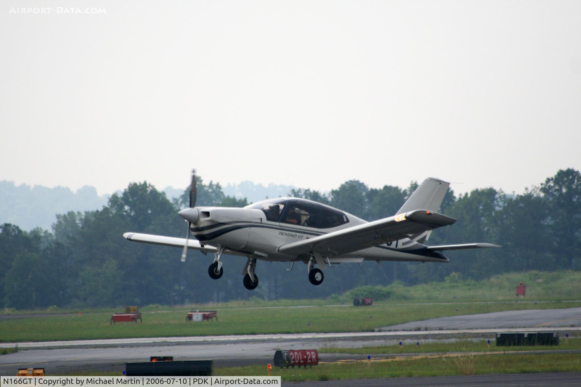 N166GT, 2000 Socata TB-20 Trinidad C/N 2006, Departing 2L