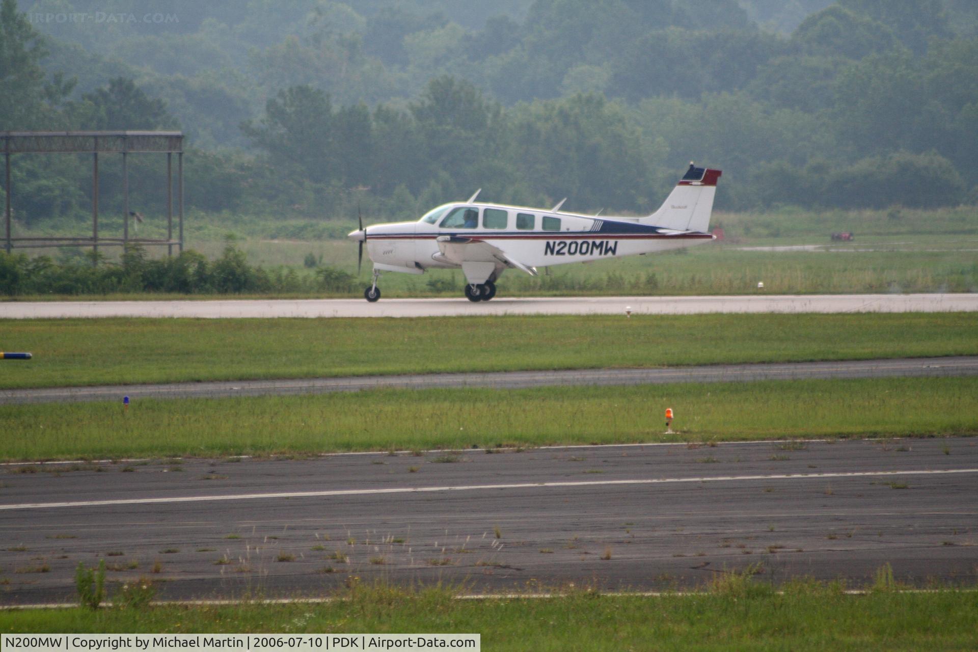 N200MW, 1977 Beech A36 Bonanza 36 C/N E-1063, Landing 2R