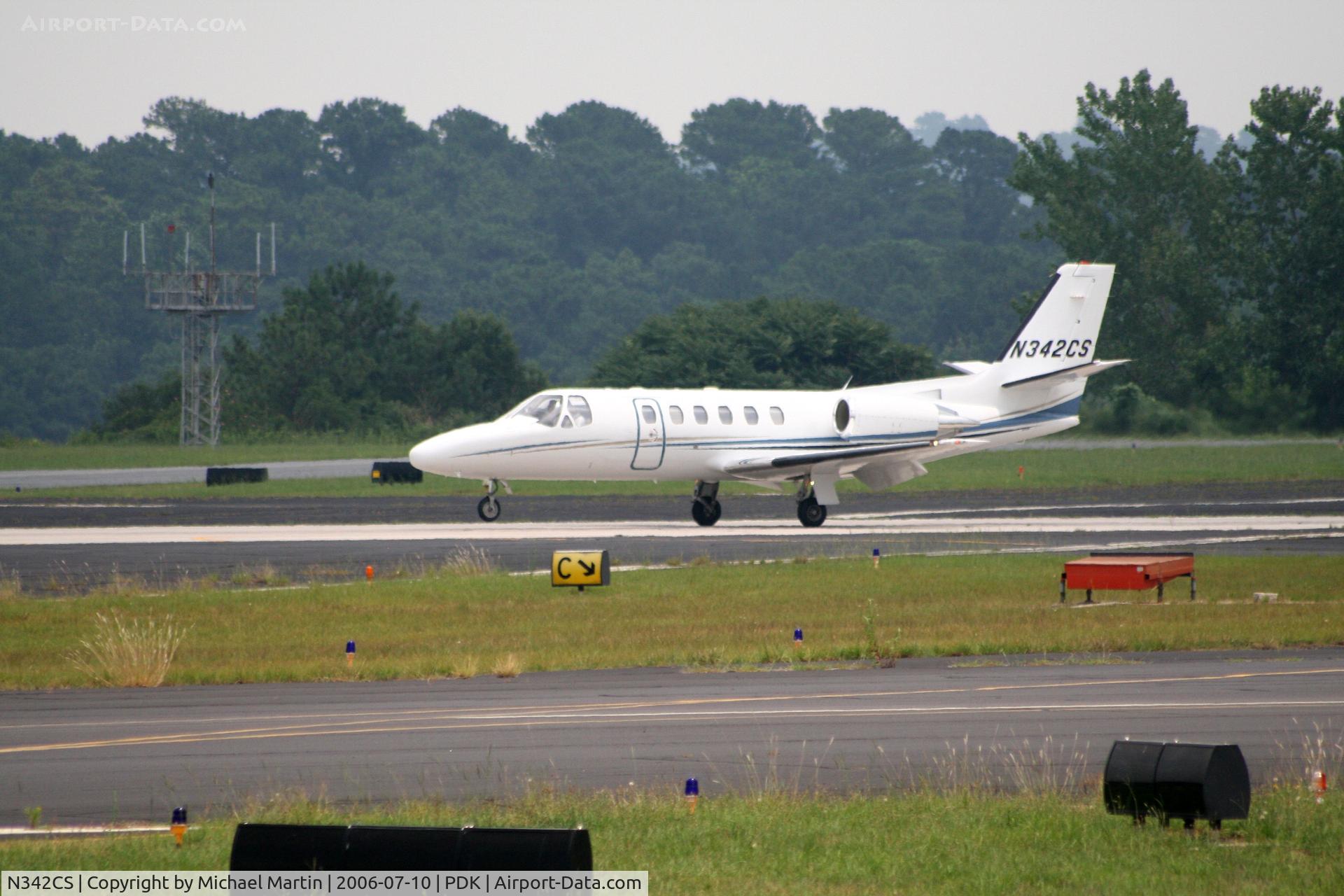 N342CS, 2005 Cessna 550 C/N 550-1101, Landing 2R