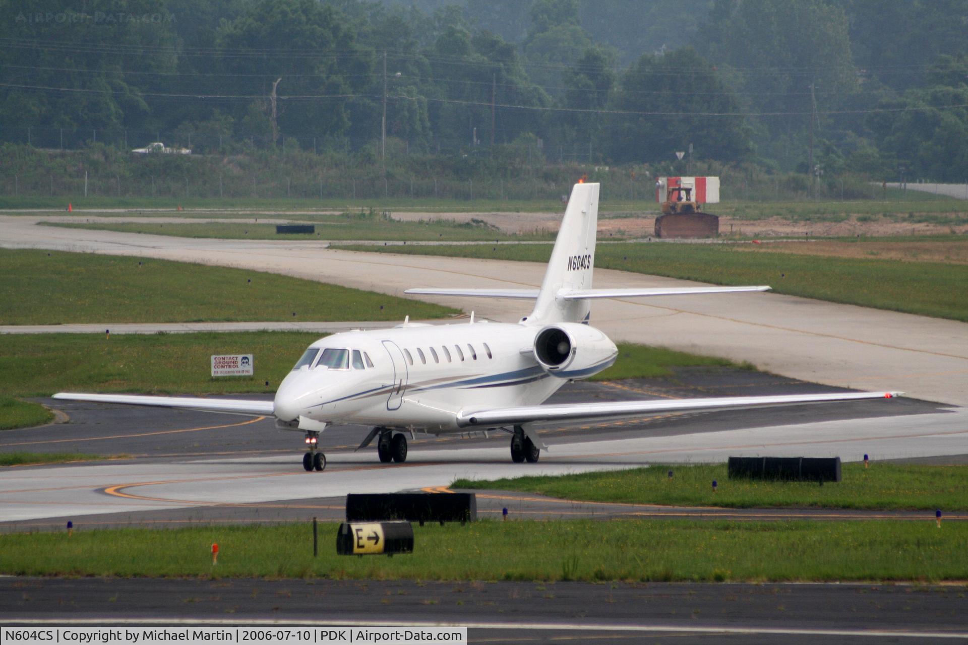 N604CS, 2004 Cessna 680 Citation Sovereign C/N 680-0007, Taxing to Epps Air Service